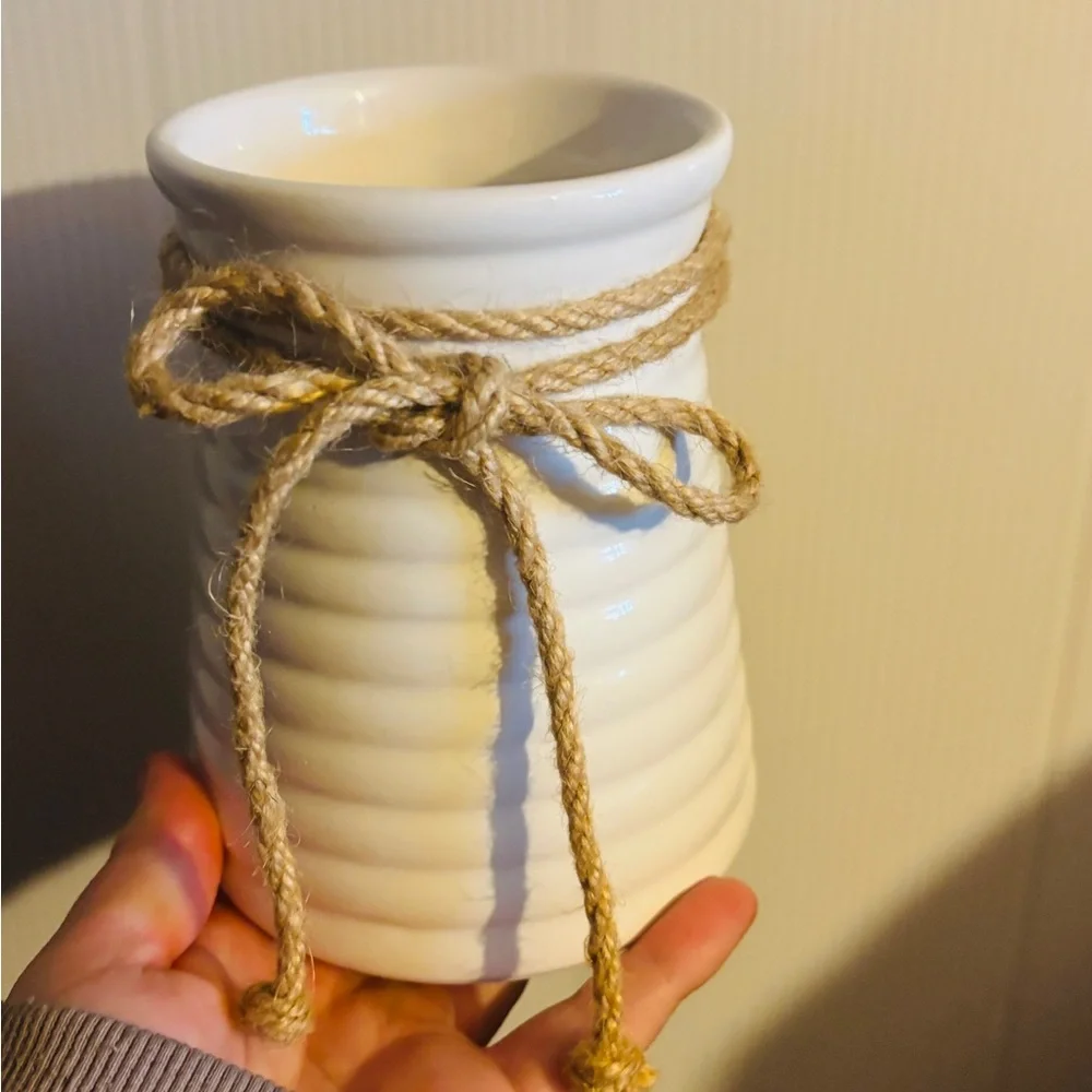 White Floral Arrangement in Ceramic Vase